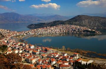 Καστοριά: Η αρχόντισσα της λίμνης!